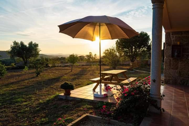Quinta Da Barroca Do Cabo Bed and Breakfast Ázere Exteriör bild